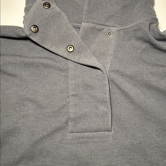 Vuori waffle knit cropped hoodie - Picture 3 of 5